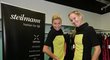 Andrea Hlaváčková a Lucie Hradecká zkouší šaty před finále Fed Cupu se Srbskem