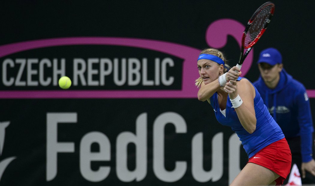 Petra Kvitová v úvodním zápase finále Fed Cupu proti Němce Andree Petkovičové