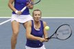 Lucie Hradecká a Květa Peschkeová při Fed Cupové čtyřhře.