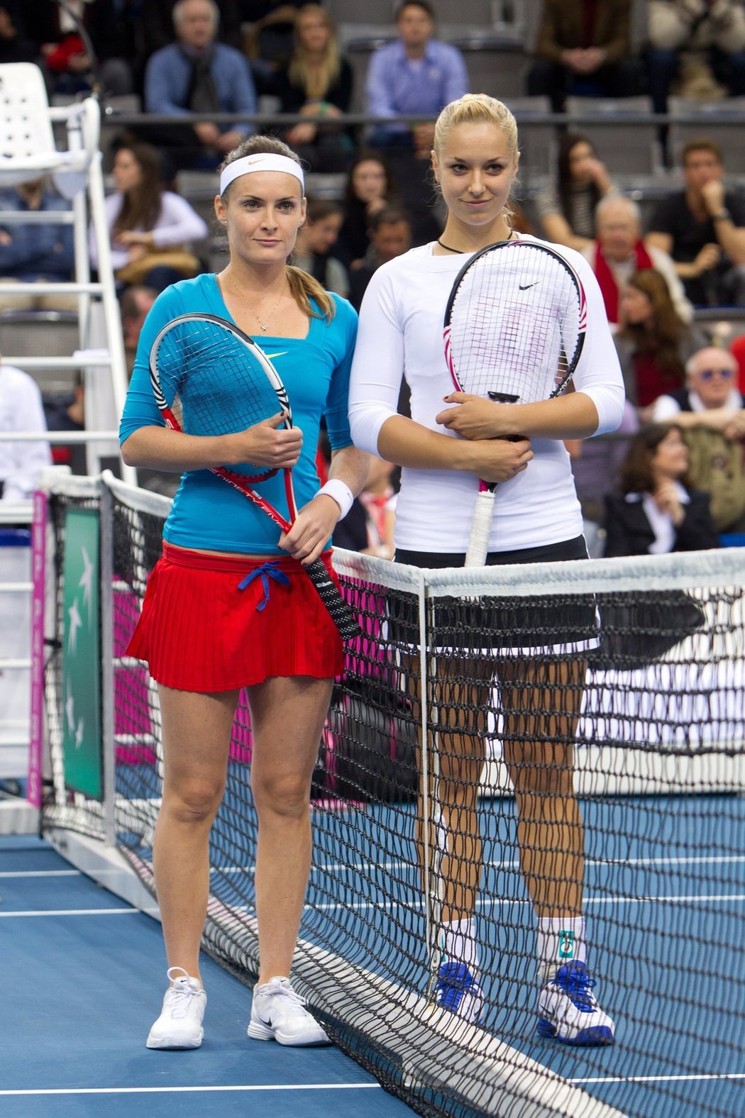 Iveta Benešová (vlevo) se utkala ve dvouhře s Němkou Sabine Lisickou