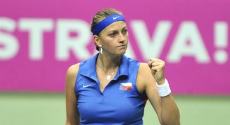 Kvitová napodobila Šafářovou, Češky dělí od finále jedna výhra