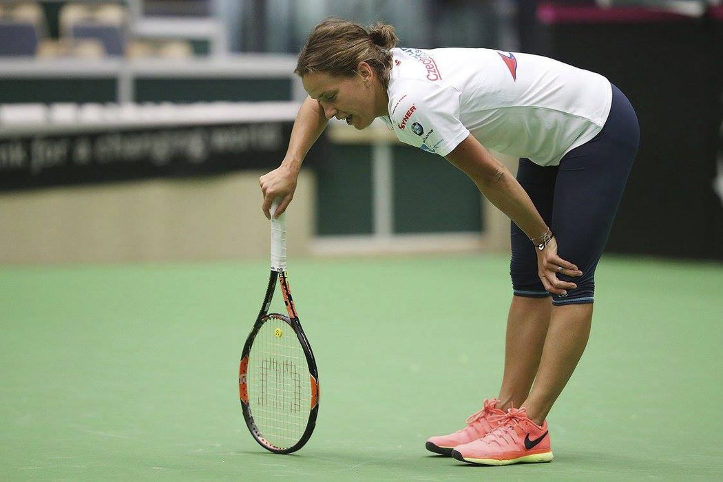 Česká tenistka Barbora Strýcová na tréninku před kláním Česka se Španělskem