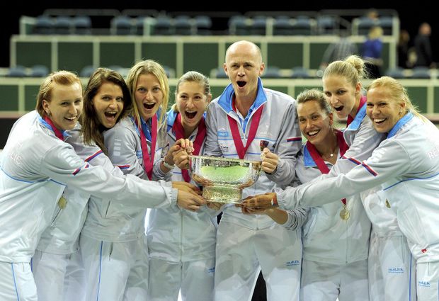 Fedcupový tým vyhrál poprvé anketu Zlatý kanár Fedcupový tým vyhrál poprvé anketu Zlatý kanár
