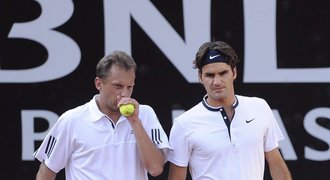 Federer překvapil účastí ve čtyřhře...A slavil výhru