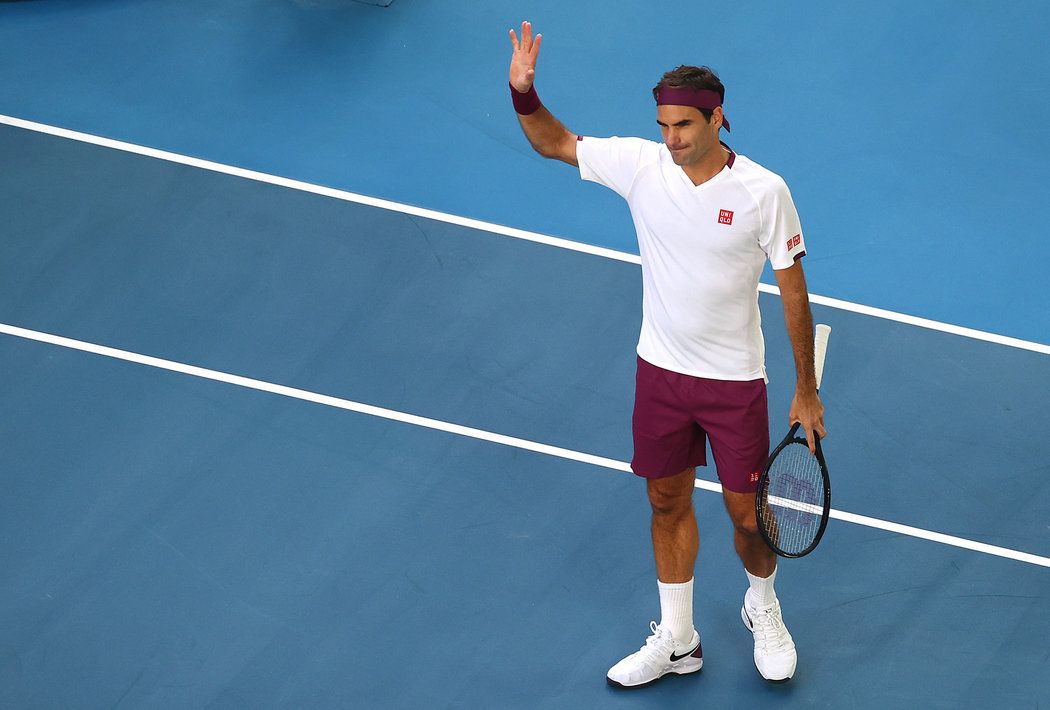 Roger Federer odvrátil ve čtvrtfinále Australian Open sedm mečbolů a porazil Američana Tennyse Sandgrena 6:3, 2:6, 2:6, 7:6 a 6:3.