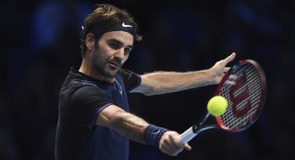 Bitvu Švýcarů ovládl Federer, ve finále Turnaje mistrů vyzve Djokoviče