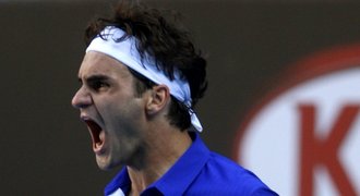 Federer postupuje, Djokovič končí