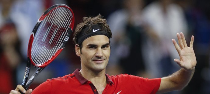 Federer porazil v semifinále Djokoviče a v Šanghaji postupuje