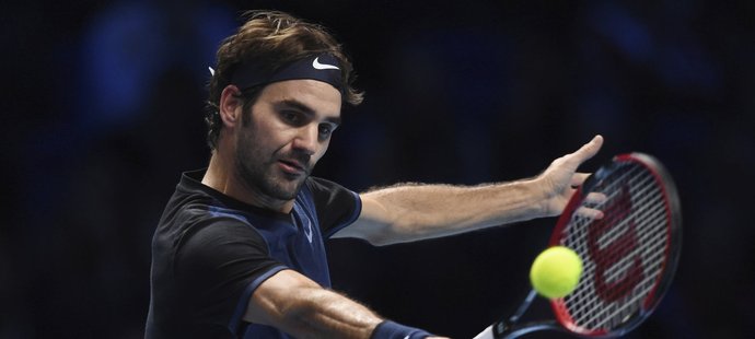 Federer se ve finále Turnaje mistrů utká s Djokovičem