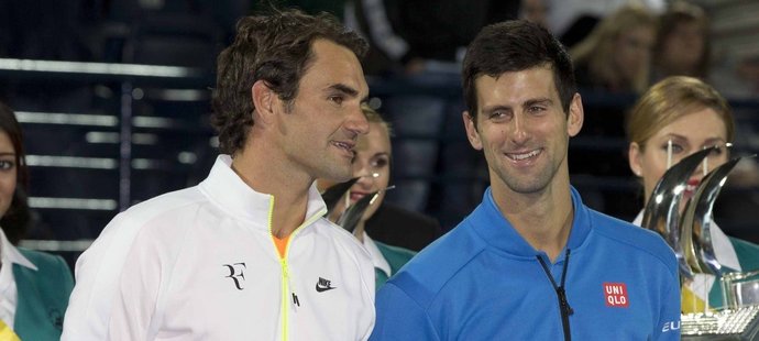 Roger Federer veškeré problémy ve vztahu k Novaku Djokovičovi popírá