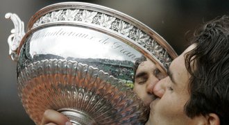 Federer vstupuje do dějin, vyhrál French Open