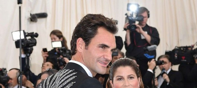 Roger Federer s manželkou Mirkou zářili na galavečeru v New Yorku.