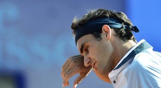 A dost! Federer se vrací k staré raketě, s novým rámem se mu nedařilo