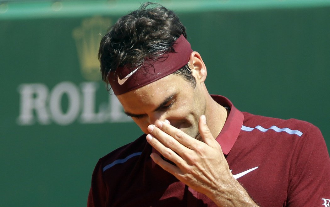 Švýcarský tenista Roger Federer na antukovém turnaji v Monaku