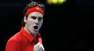 Federera doprovodí do semifinále Murray