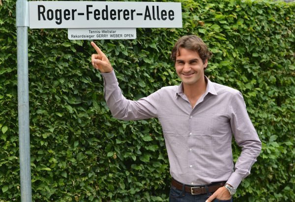 Roger Federer má ve švýcarském Bielu vlastní ulici.