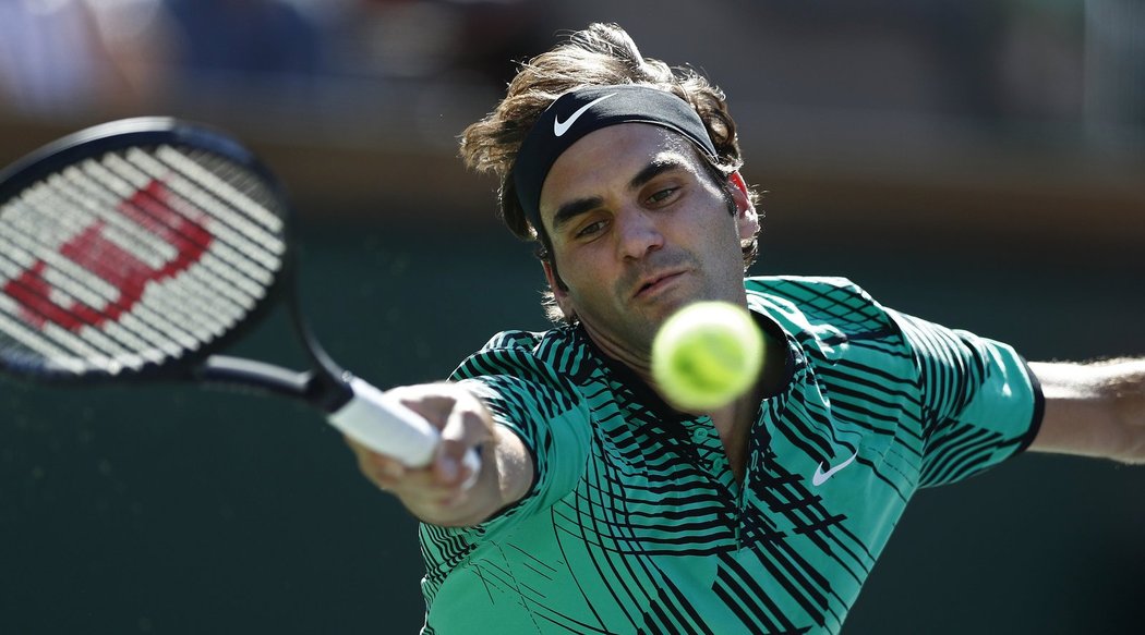 Roger Federer ve finále turnaje v Indian Wells zdolal Stana Wawrinku