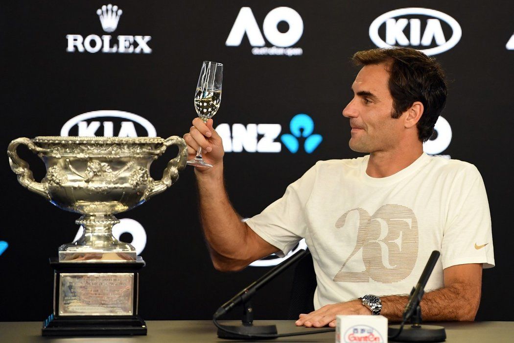 2018 - Roger Federer po zatím poslední výhře na grandslamu, který získal před dvěma lety v lednu na Australian Open