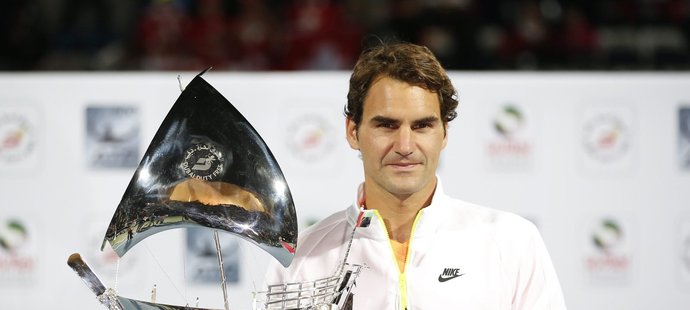 Roger Federer dominoval na turnaji v Dubaji, ve finále si poradil i se světovou jedničkou Novakem Djokovičem