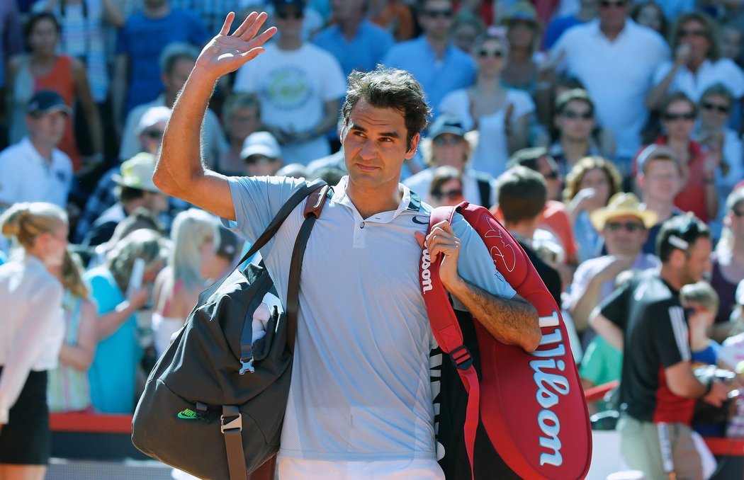 Roger Federer zatím marně hledá formu z předcházejících let