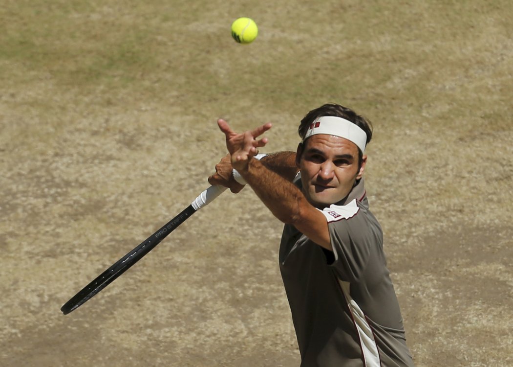 Roger Federer podesáté v kariéře vyhrál turnaj v Halle