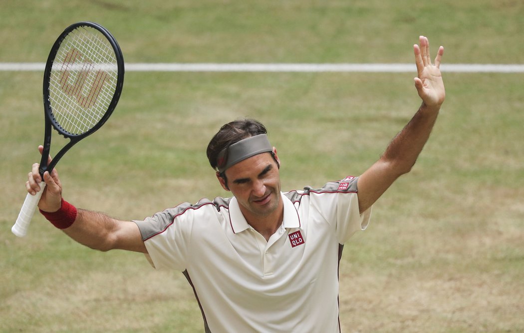 Roger Federer podesáté v kariéře vyhrál turnaj v Halle