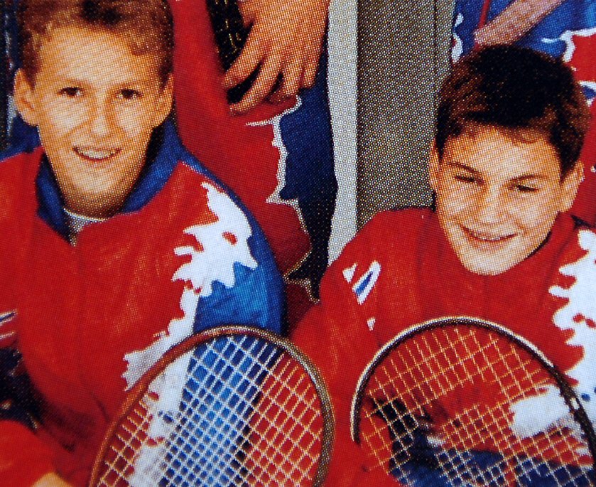 1994 - Roger Federer (vpravo) v době, kdy ho trénoval Čech Adolf Kacovský