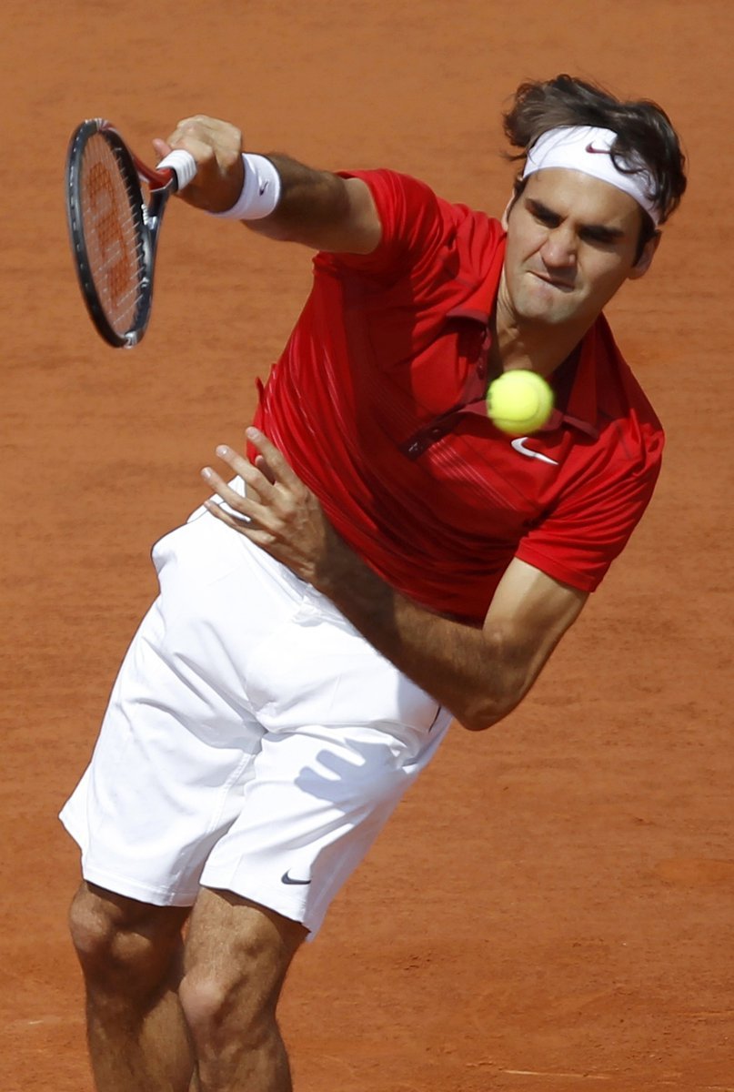 Federer na podání