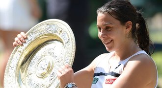 Královnou Wimbledonu je Bartoliová! Němka Lisická uhrála jen 5 gamů