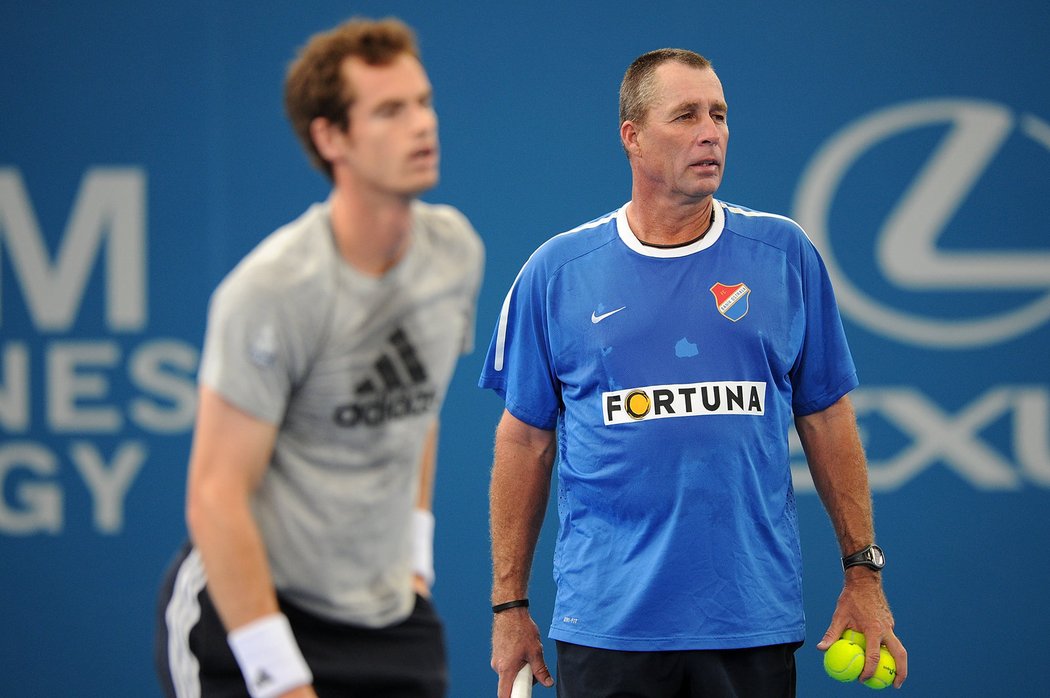 Ivan Lendl trénoval na Australian Open s Murraym v dresu Baníku Ostrava