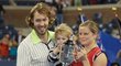 Šťastná rodinka. Šampionka Kim Clijstersová s dcerou Jadou a manželem Brianem Lynchem.