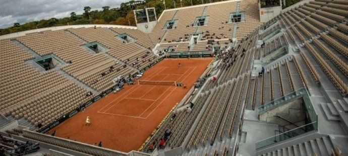 Areálem Roland Garros zazněla silná rána, tenisté se obávali výbuchu