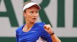 Barbora Krejčíková se raduje ve třetím kole French Open