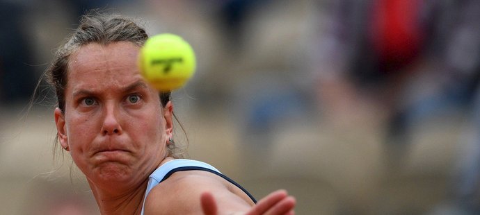 Barbora Strýcová v prvním kole dvouhry na French Open proti Australance Stosurové