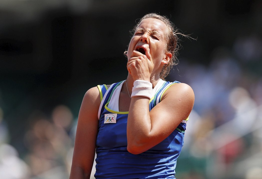 Barbora Strýcová nestačila ve druhém kole French Open na Cornetovou