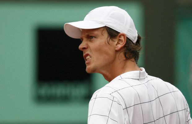 Tomáš Berdych se hecuje v průběhu čtvrtfinálového duelu s Michailem Južným Tomáš Berdych se hecuje v průběhu čtvrtfinálového duelu s Michailem Južným