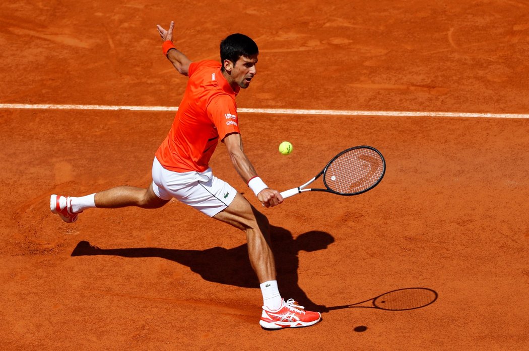 Novak Djokovič zvládl čtvrtfinálovou bitvu proti Alexandru Zverevovi ve třech setech