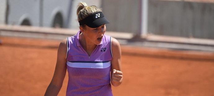 Šestnáctiletá tenistka Linda Nosková vyhrála jako čtvrtá Češka dvouhru juniorek na French Open.