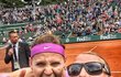 Lucie Šafářová s kanadským koučem Robem Steckleym na Roland Garros