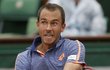 Lukáš Rosol v zápase prvního kola French Open proti Stanu Wawrinkovi