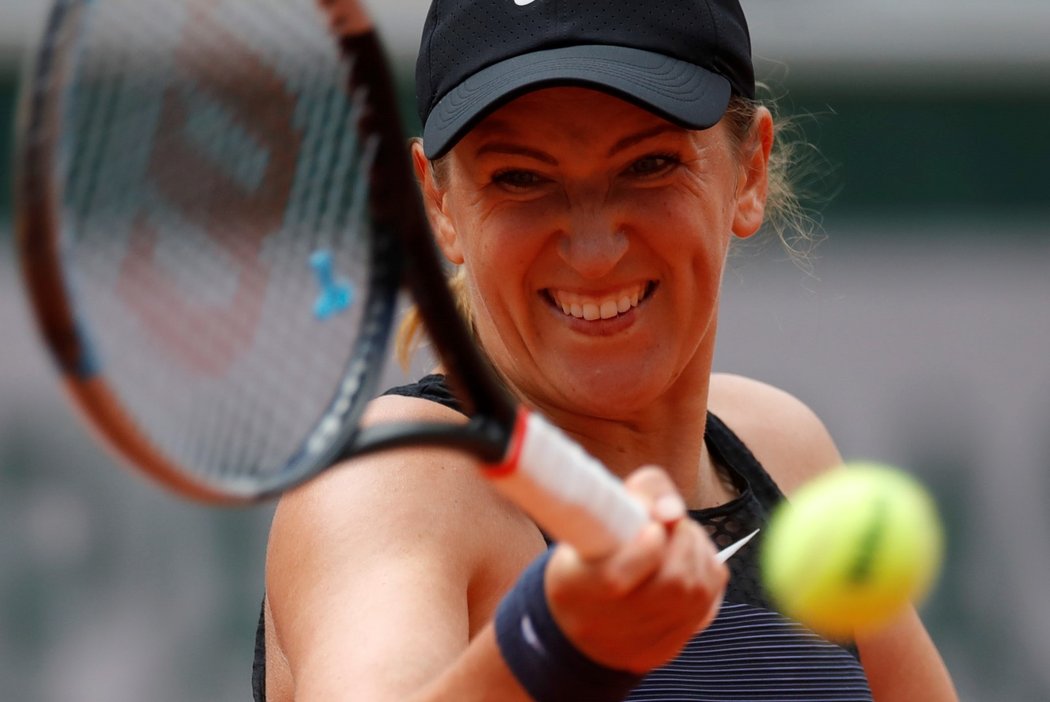 Španělská tenistka Paula Badosaová v osmifinále French Open proti Markétě Vondrošouvé