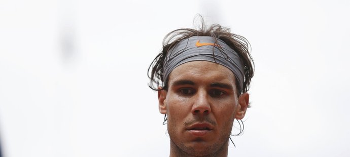 Ne, takhle ne. Největší favorit French Open Rafael Nadal musel tvrdě makat už v prvním kole, kde mu zatápěl Němec Daniel Brands