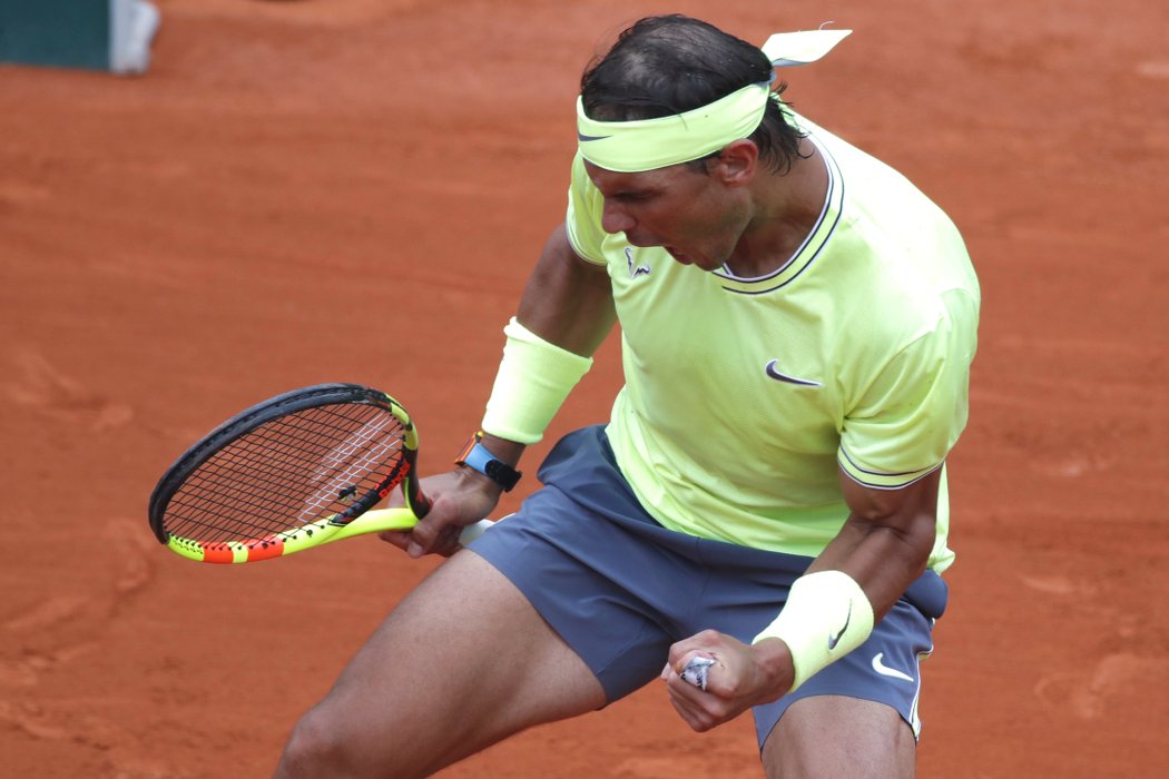 Rafael Nadal vyhrál třetí set nad Dominicem Thiemem ve finále French Open hladce 6:1.