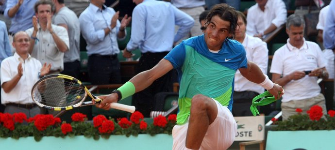 Rafael Nadal se raduje z postupu do finále Roland Garros