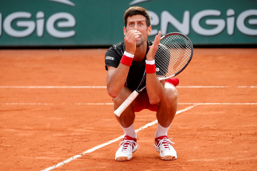 Frustrovaný Novak Djokovič uvažuje, že letos na trávě hrát nebude