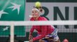 Česká tenistka Petra Kvitová porazila v prvním kole French Open domácí Océane Dodinovou 6:3 a 7:5