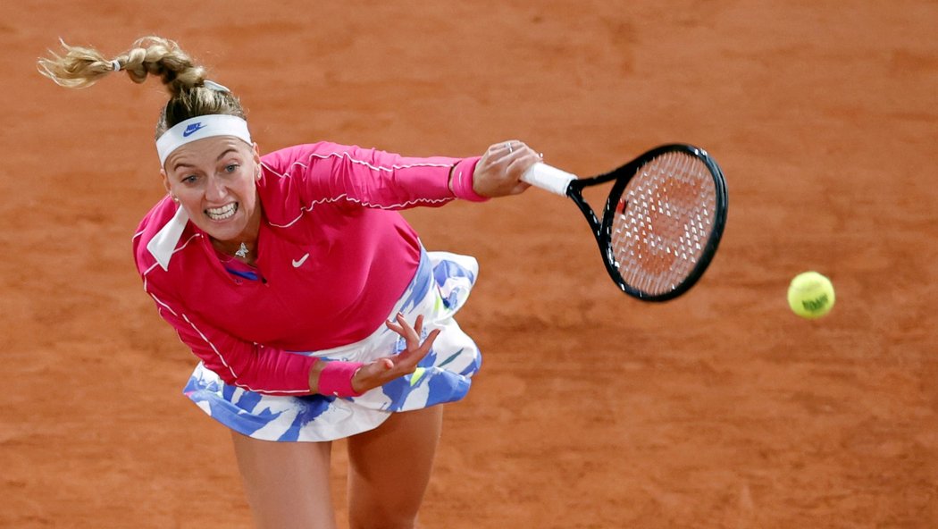 Česká tenistka Petra Kvitová porazila v prvním kole French Open domácí Océane Dodinovou 6:3 a 7:5