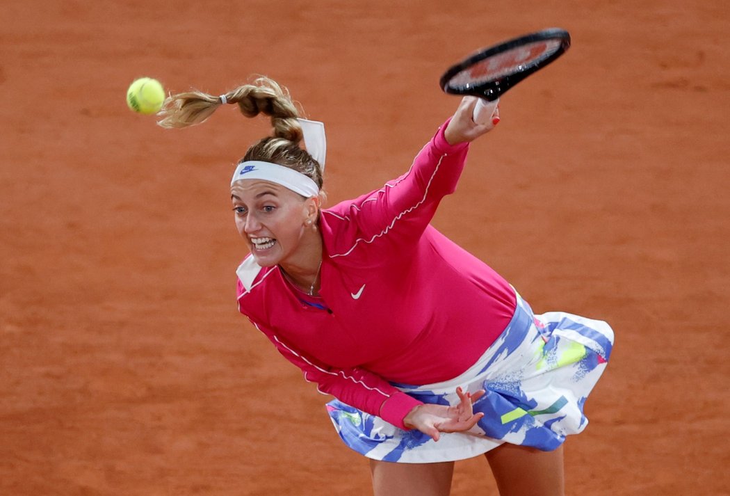 Česká tenistka Petra Kvitová porazila v prvním kole French Open domácí Océane Dodinovou 6:3 a 7:5