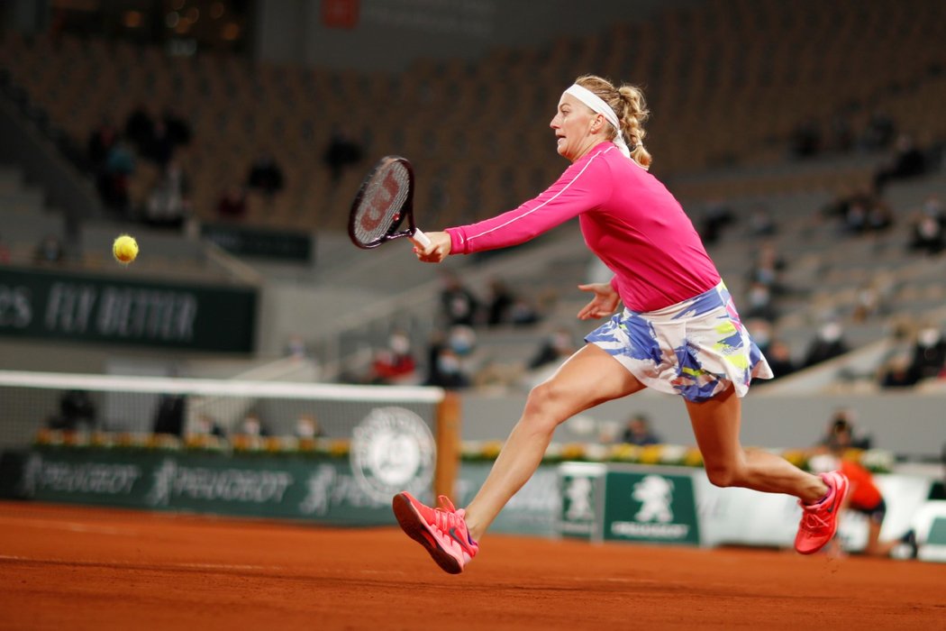 Česká tenistka Petra Kvitová porazila v prvním kole French Open domácí Océane Dodinovou 6:3 a 7:5