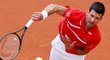 Srbský tenista Novak Djokovič 70. výhrou na French Open vyrovnal Rogera Federera